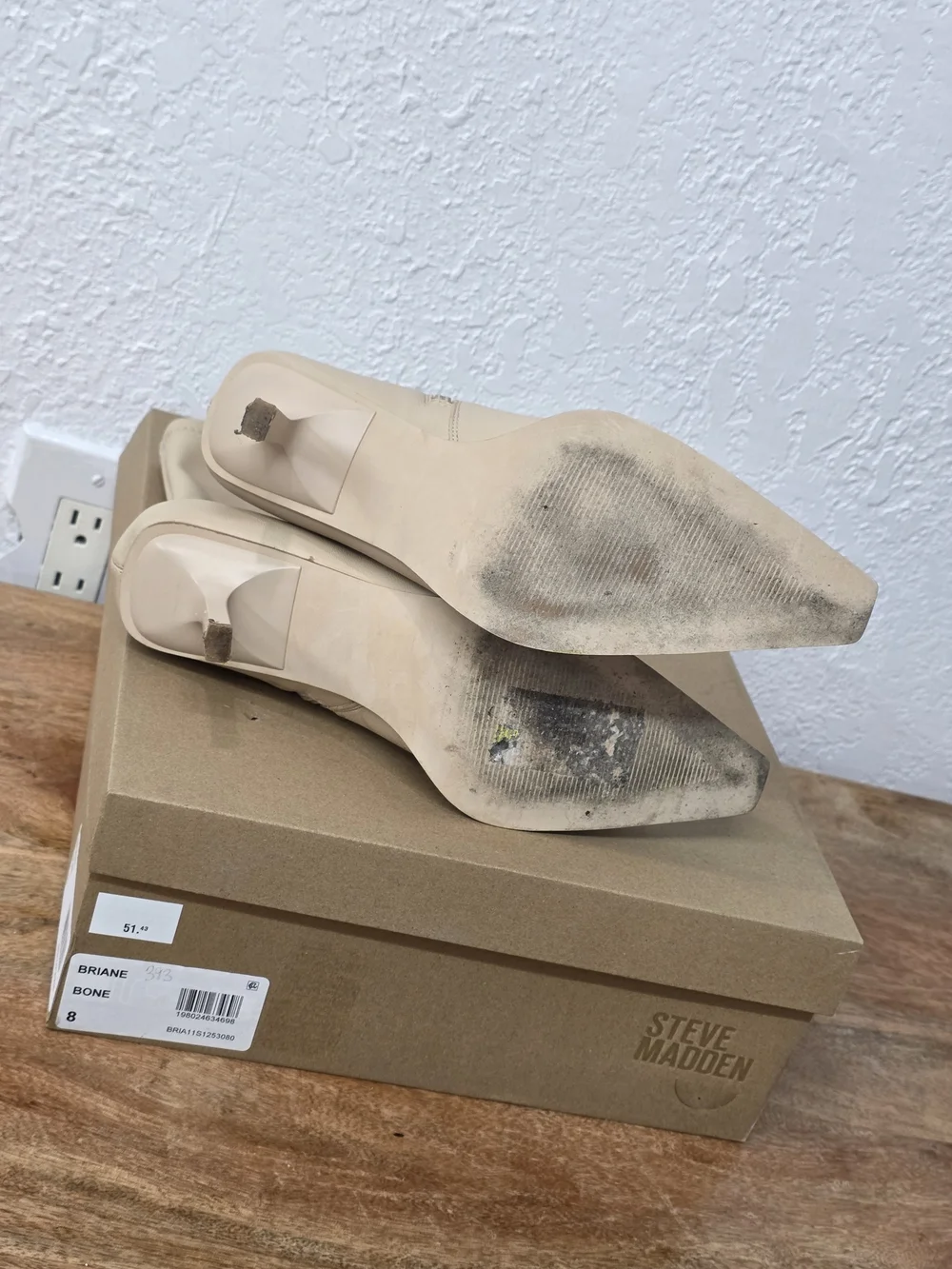 Steve Madden Briane Bone Leather Pointed Toe Ankle Boots